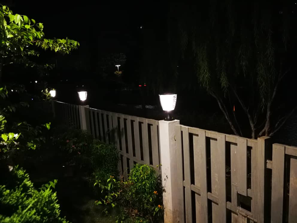 Lámpara solar tipo farol PERLA 15 de 100 lúmenes