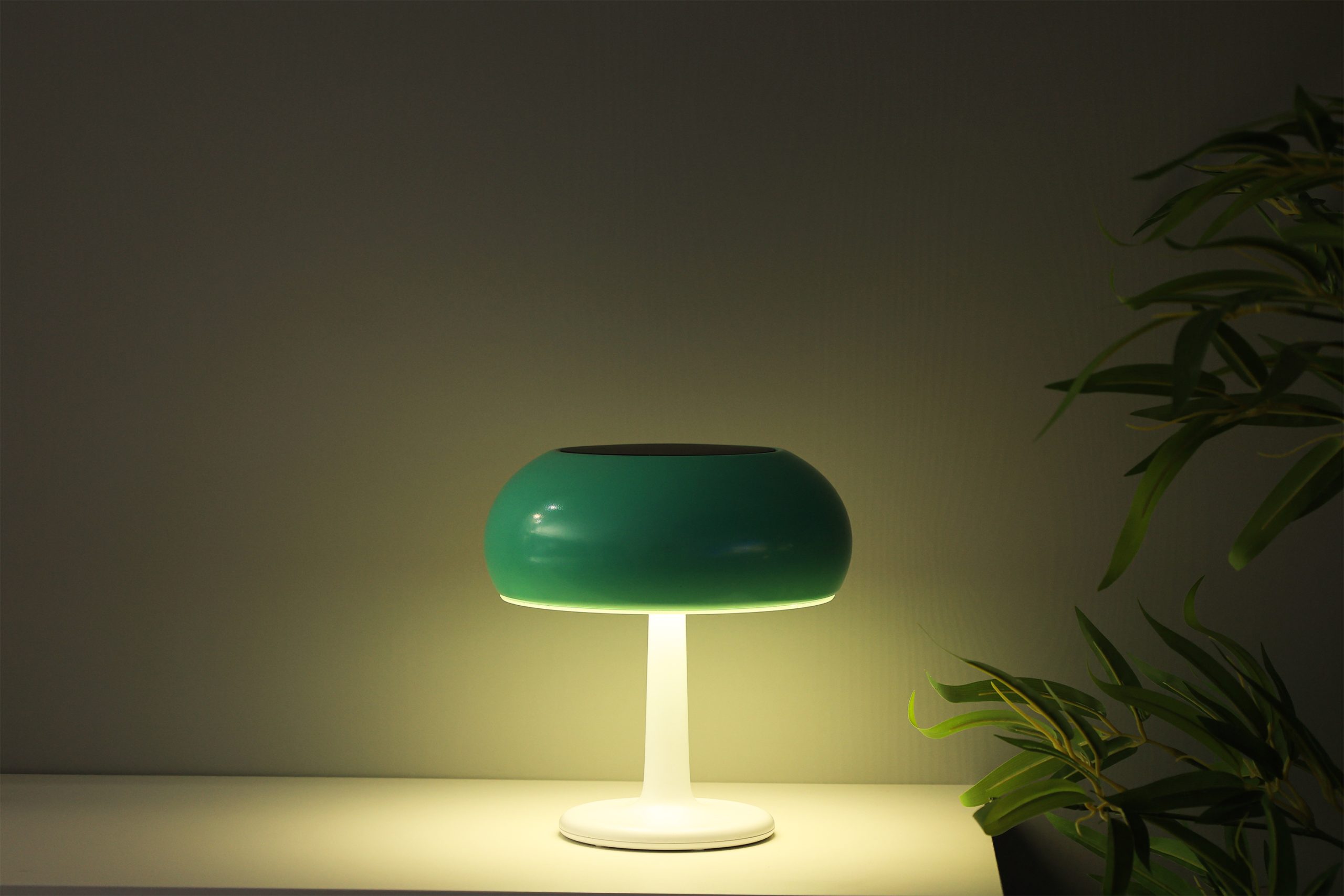 Lámpara Solar de Mesa MAYA 16